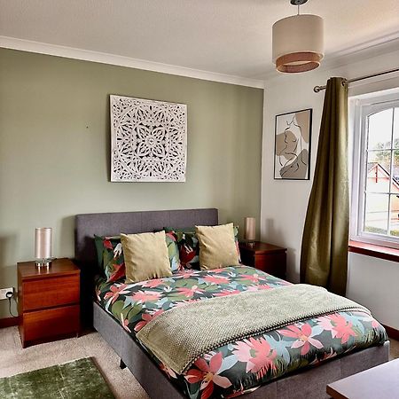 Apartment With Parking, Close To The Raigmore Hospital Inverness Kültér fotó