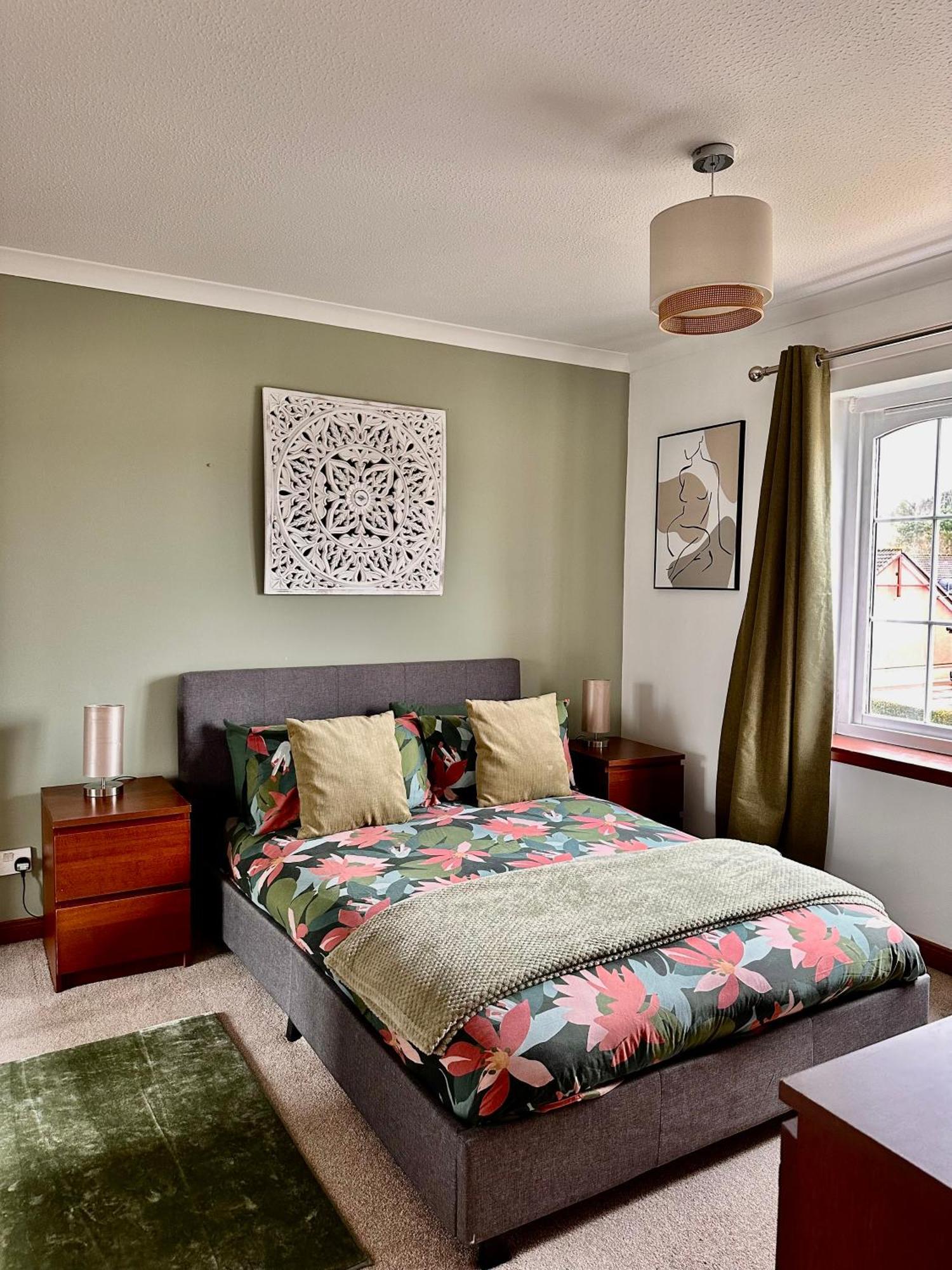 Apartment With Parking, Close To The Raigmore Hospital Inverness Kültér fotó