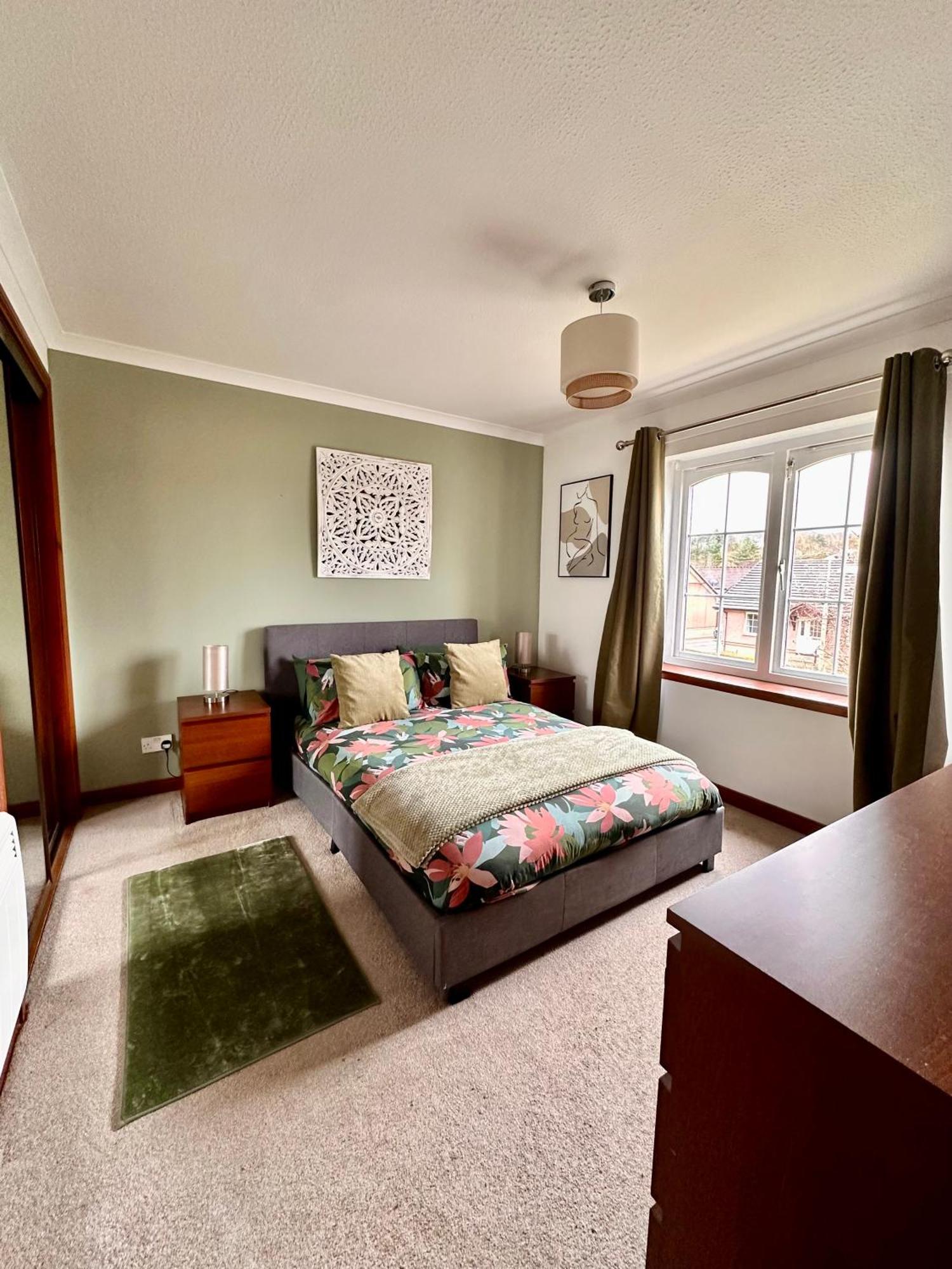 Apartment With Parking, Close To The Raigmore Hospital Inverness Kültér fotó